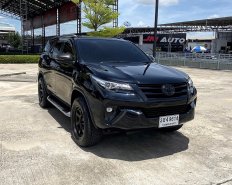 2018 Toyota Fortuner 2.4 V 4WD SUV รถบ้านแท้